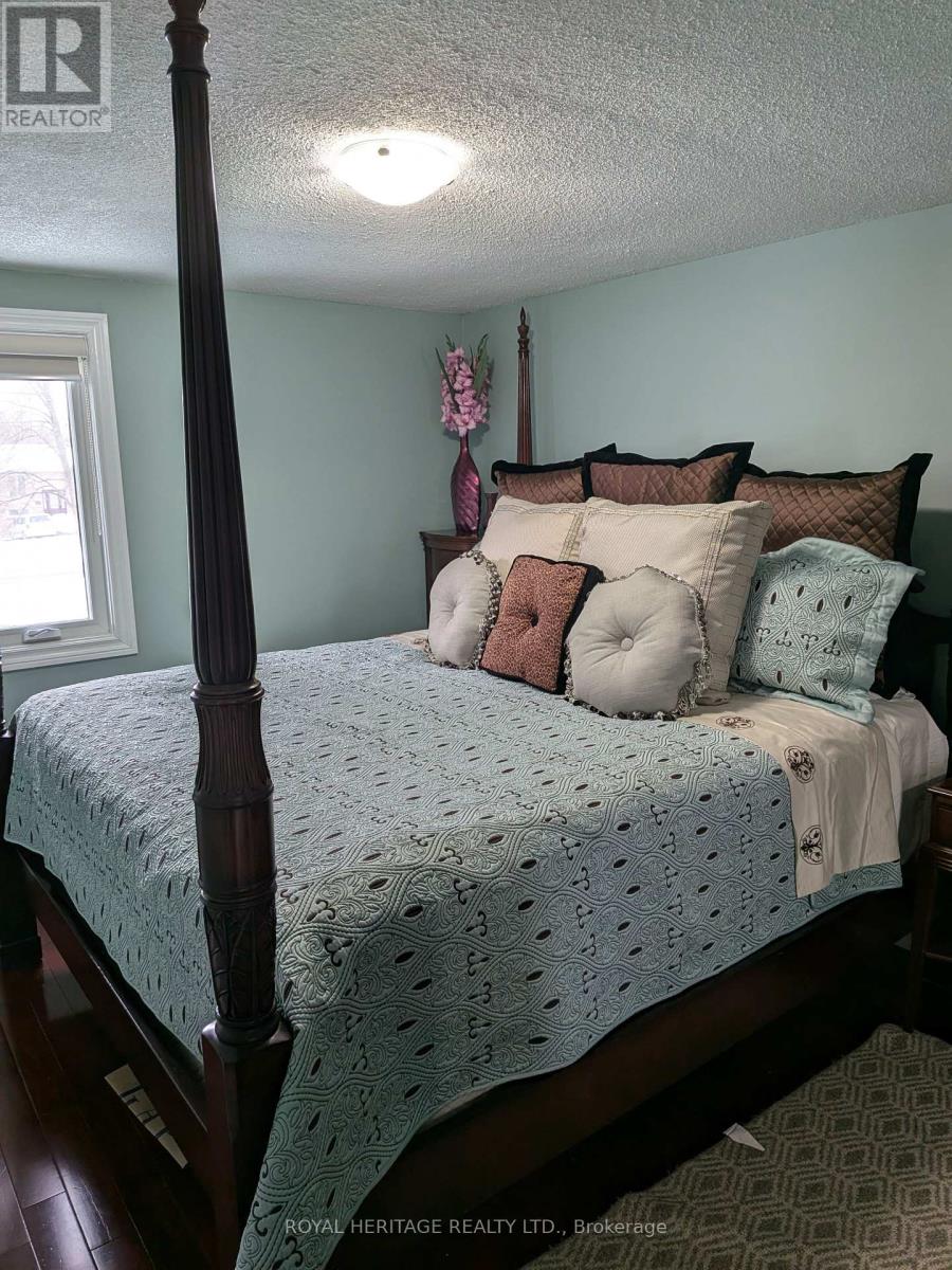 59 Hewitt Crescent, Ajax (South East), Ontario  L1S 7A6 - Photo 11 - E12813054