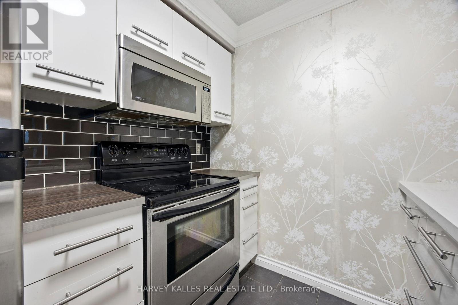 1805 - 10 Yonge Street, Toronto, Ontario  M5E 1R4 - Photo 22 - C12812818