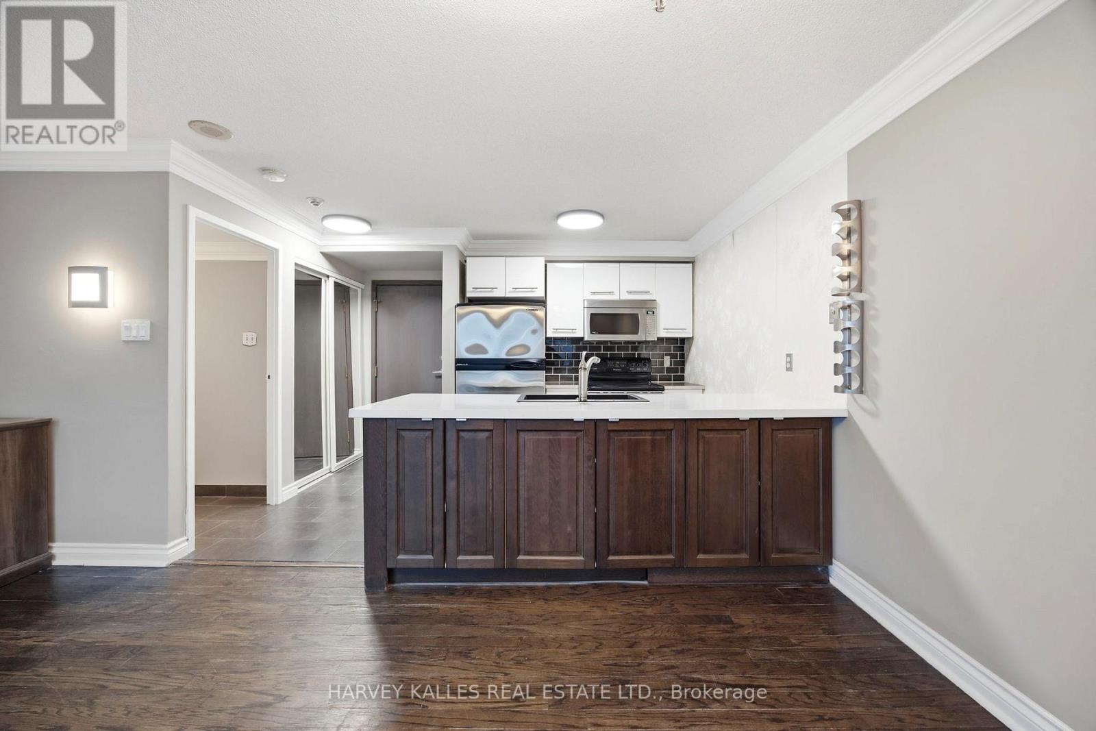 1805 - 10 Yonge Street, Toronto, Ontario  M5E 1R4 - Photo 17 - C12812818