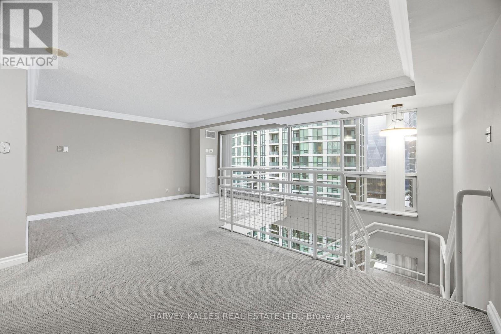 1805 - 10 Yonge Street, Toronto, Ontario  M5E 1R4 - Photo 10 - C12812818
