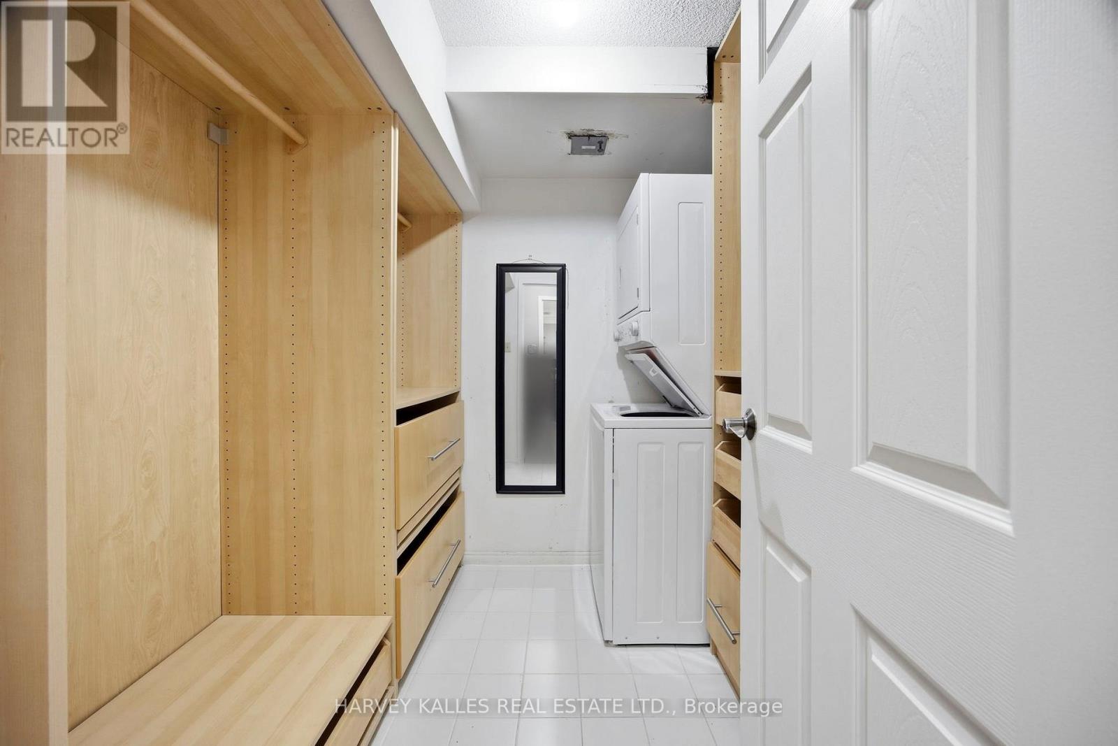 1805 - 10 Yonge Street, Toronto, Ontario  M5E 1R4 - Photo 7 - C12812818