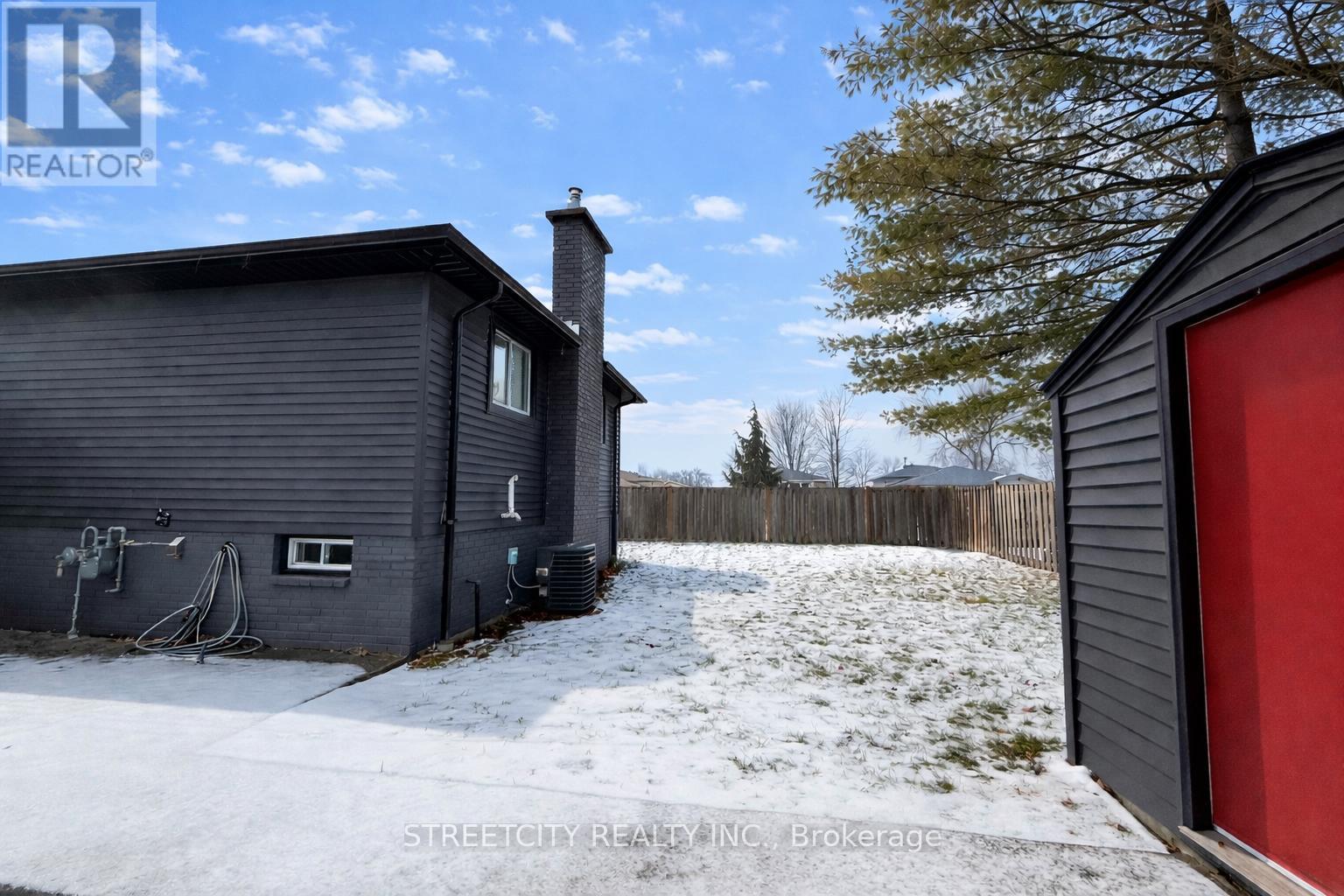 1578 Councillors Street, St. Clair, Ontario  N0N 1H0 - Photo 22 - X12675688