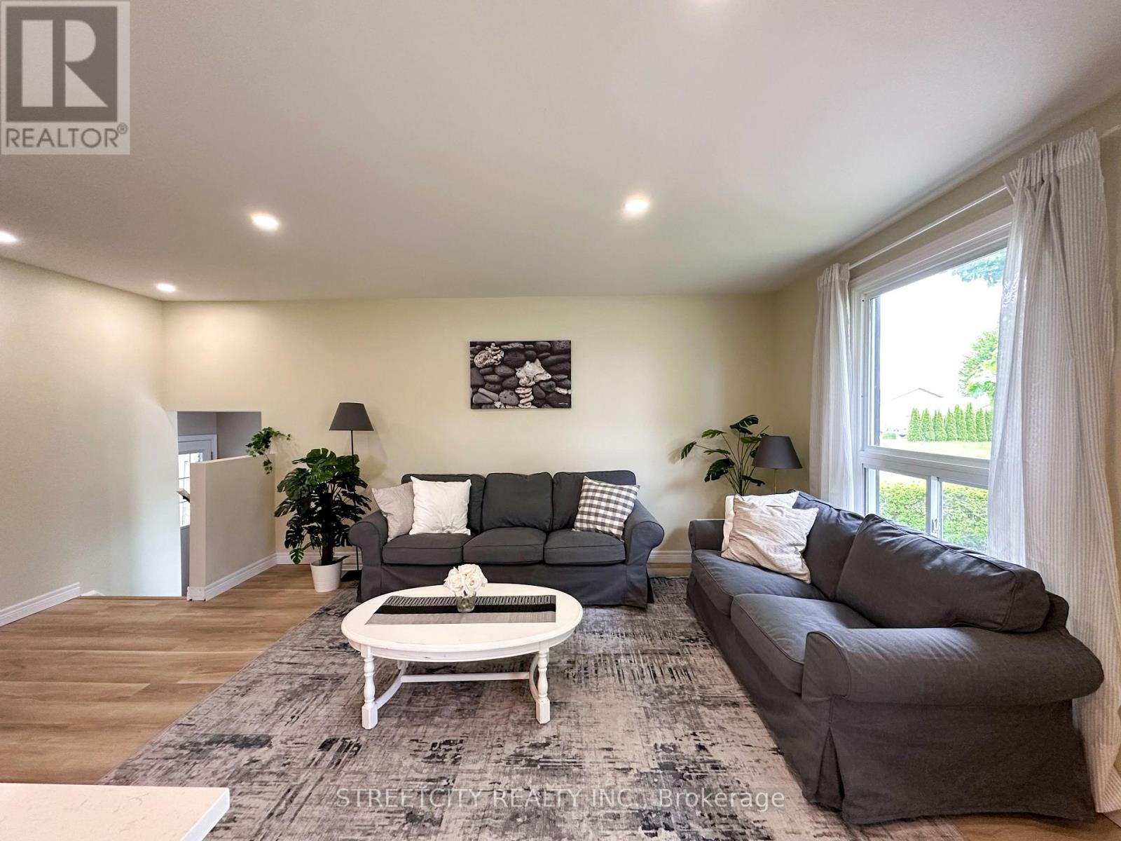 1578 Councillors Street, St. Clair, Ontario  N0N 1H0 - Photo 7 - X12675688