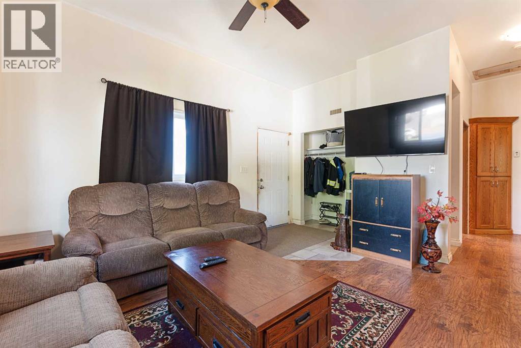 18 3 Avenue Se, Marshall, Saskatchewan  S0M 1R0 - Photo 3 - A2229452