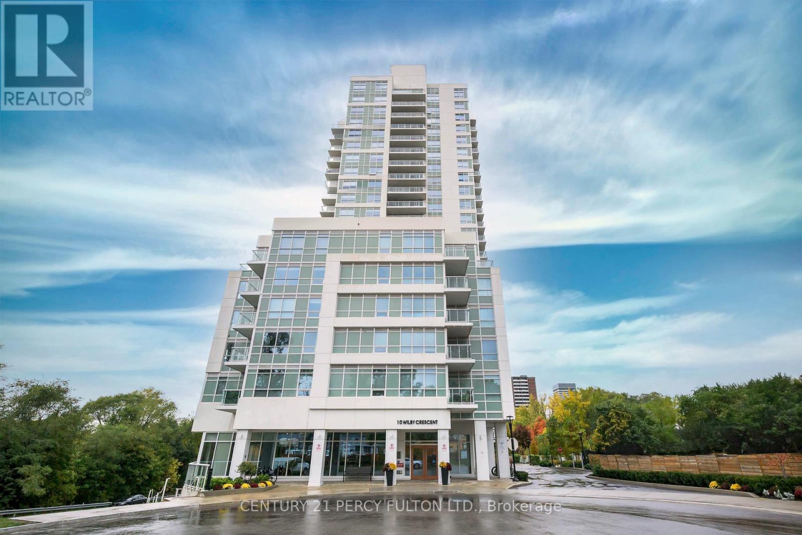 204 - 10 WILBY CRESCENT, Toronto, Ontario