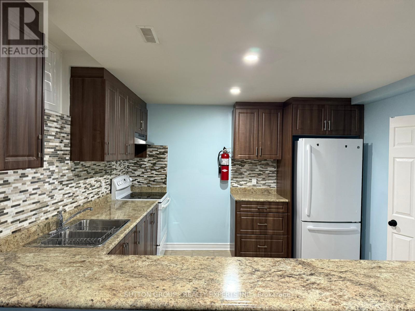 23 Buick Boulevard, Brampton (Fletcher's Meadow), Ontario  L7A 3B9 - Photo 5 - W12812978