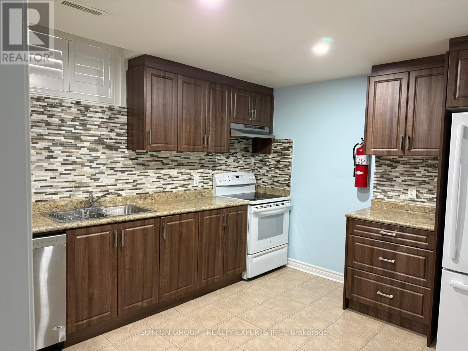 23 Buick Boulevard, Brampton (Fletcher's Meadow), Ontario  L7A 3B9 - Photo 6 - W12812978