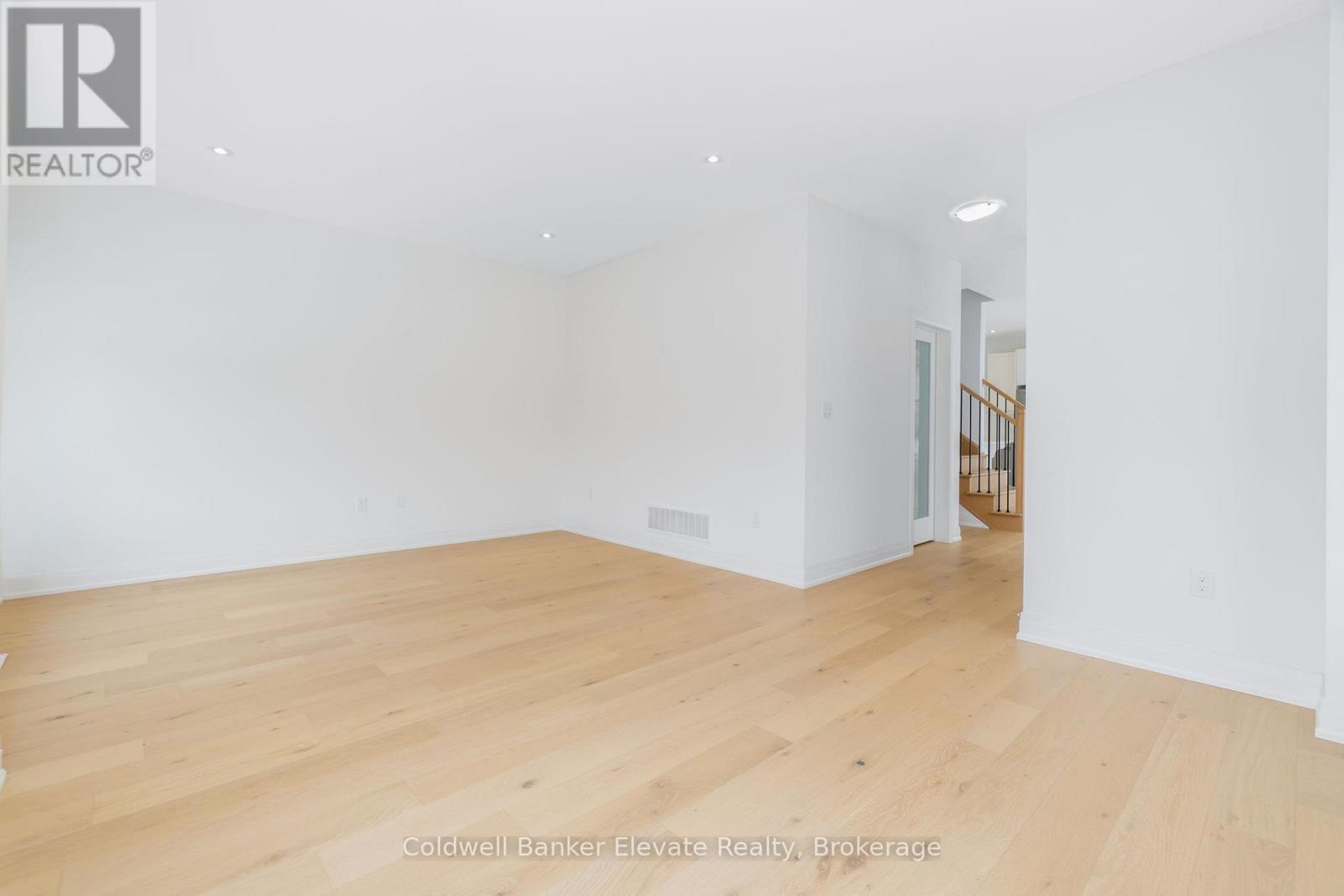 72 Windtree Way, Halton Hills, Ontario  L7G 0P6 - Photo 17 - W12813036