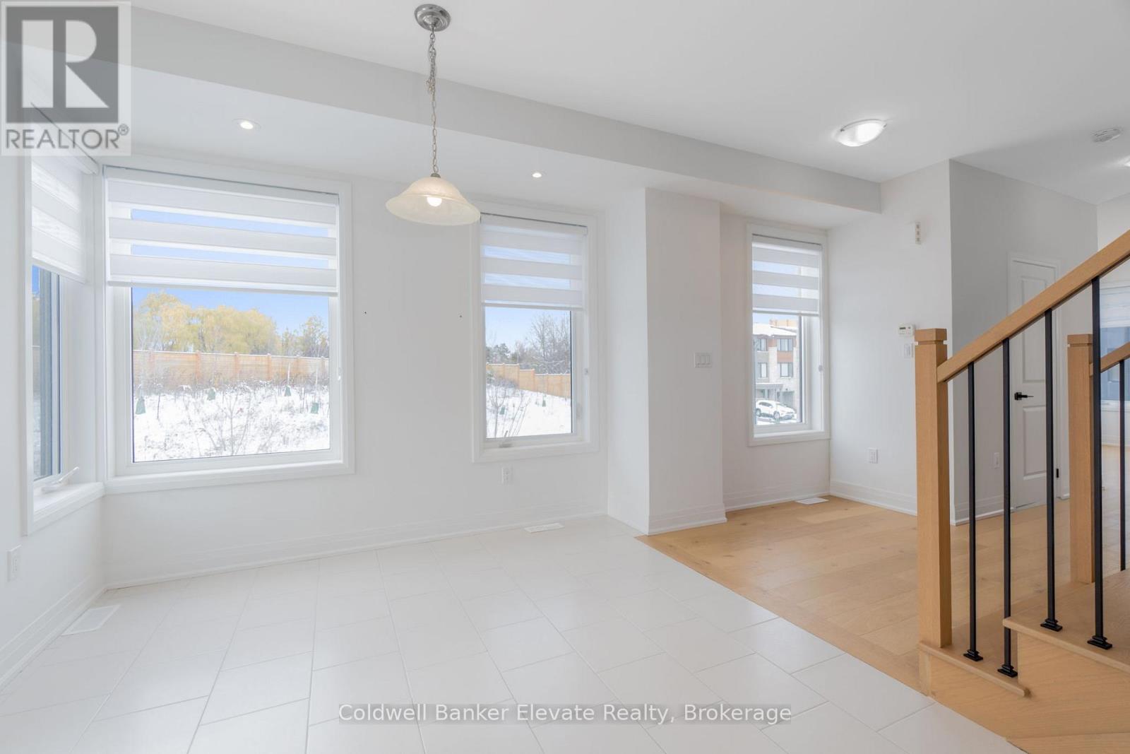 72 Windtree Way, Halton Hills, Ontario  L7G 0P6 - Photo 8 - W12813036