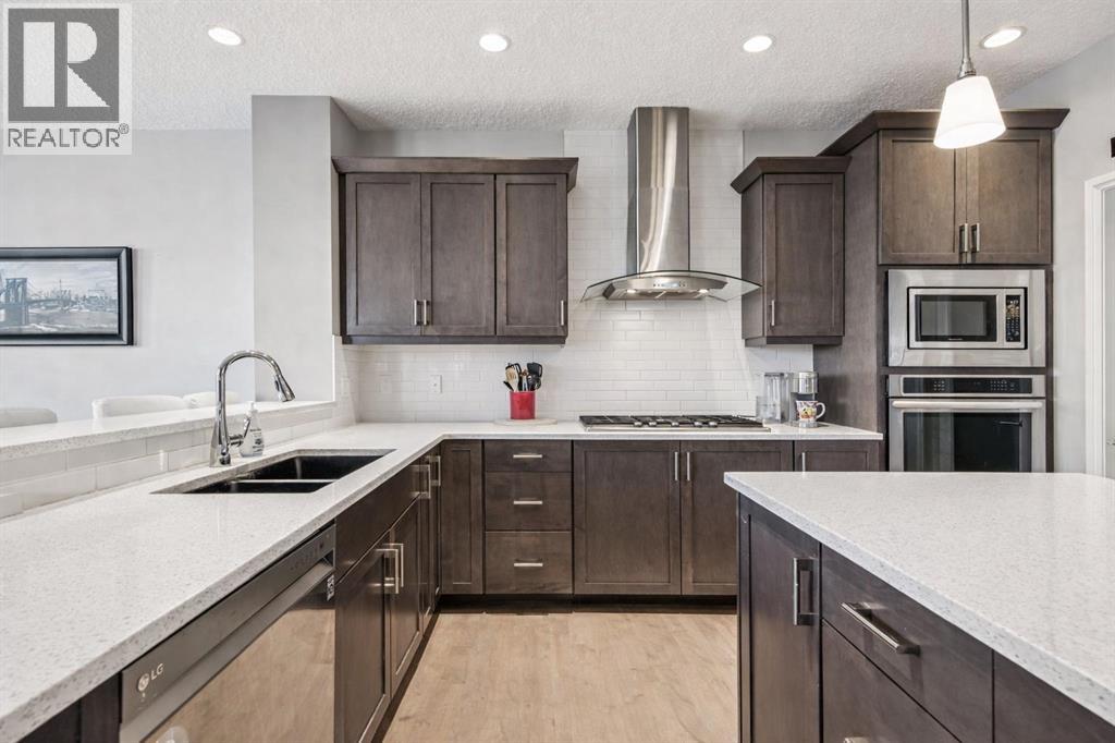 49 Sunset Manor, Cochrane, Alberta  T4C 0N3 - Photo 4 - A2283407