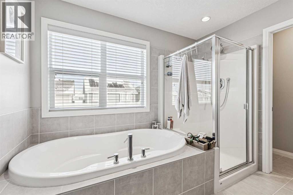 49 Sunset Manor, Cochrane, Alberta  T4C 0N3 - Photo 17 - A2283407