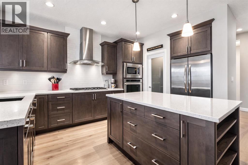 49 Sunset Manor, Cochrane, Alberta  T4C 0N3 - Photo 3 - A2283407