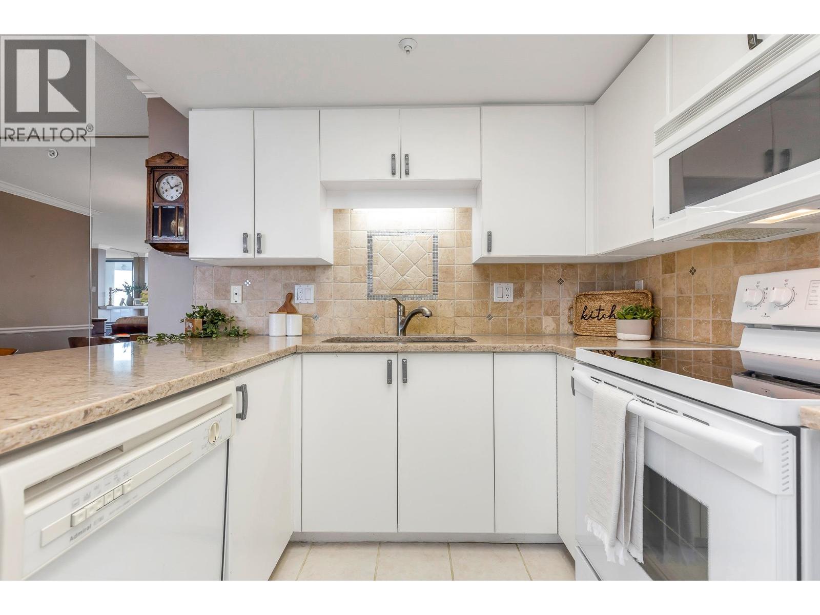 1904 719 Princess Street, New Westminster, British Columbia  V3M 6T9 - Photo 10 - R3092477