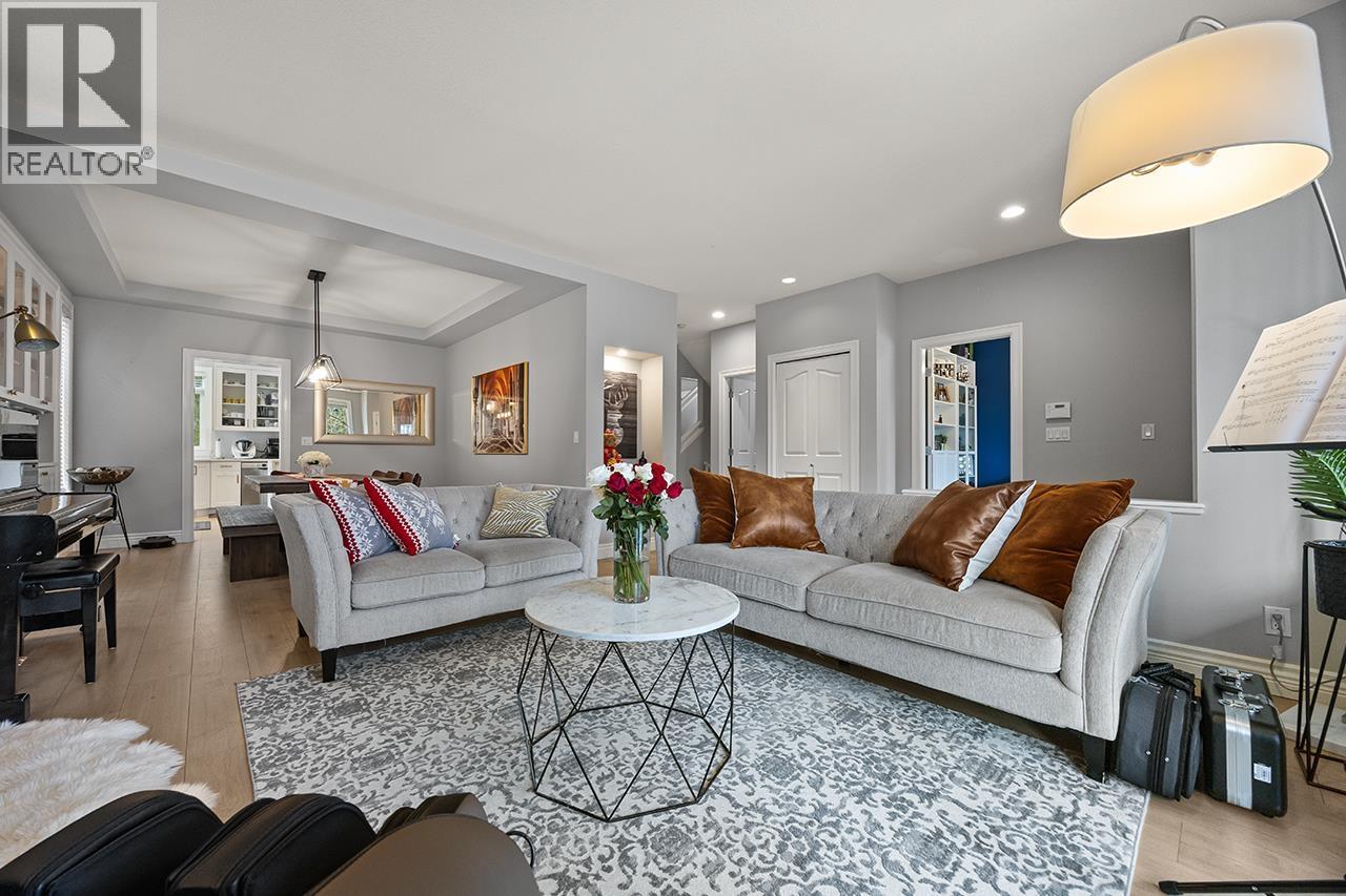 3376 Plateau Boulevard, Coquitlam, British Columbia  V3E 3R3 - Photo 5 - R3092545