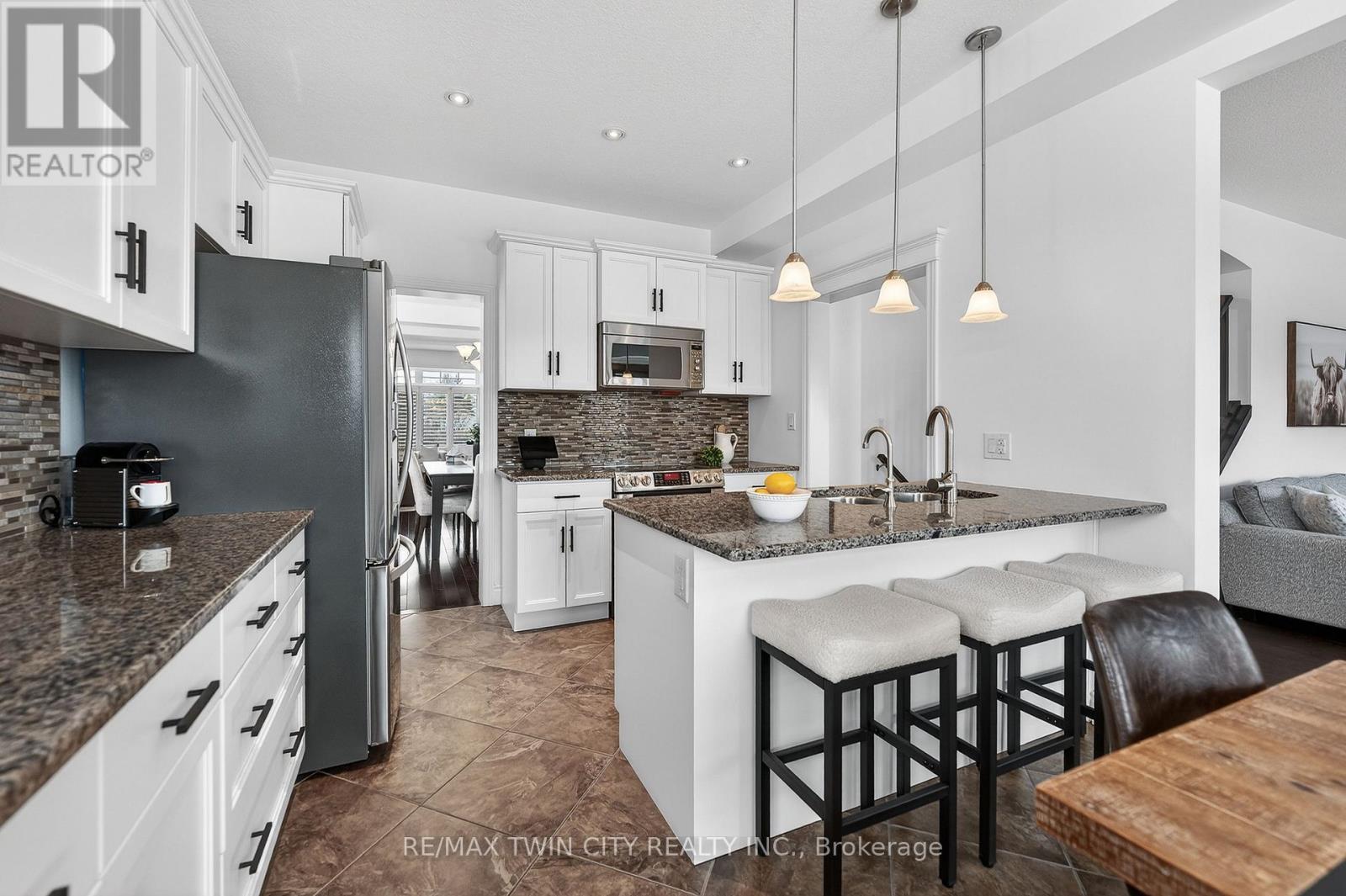 107 Janine Street, Kitchener, Ontario  N2A 4M1 - Photo 22 - X12812982