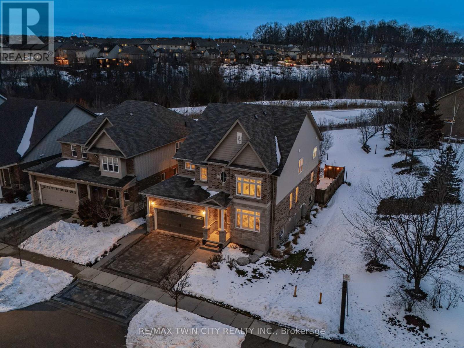 107 Janine Street, Kitchener, Ontario  N2A 4M1 - Photo 4 - X12812982