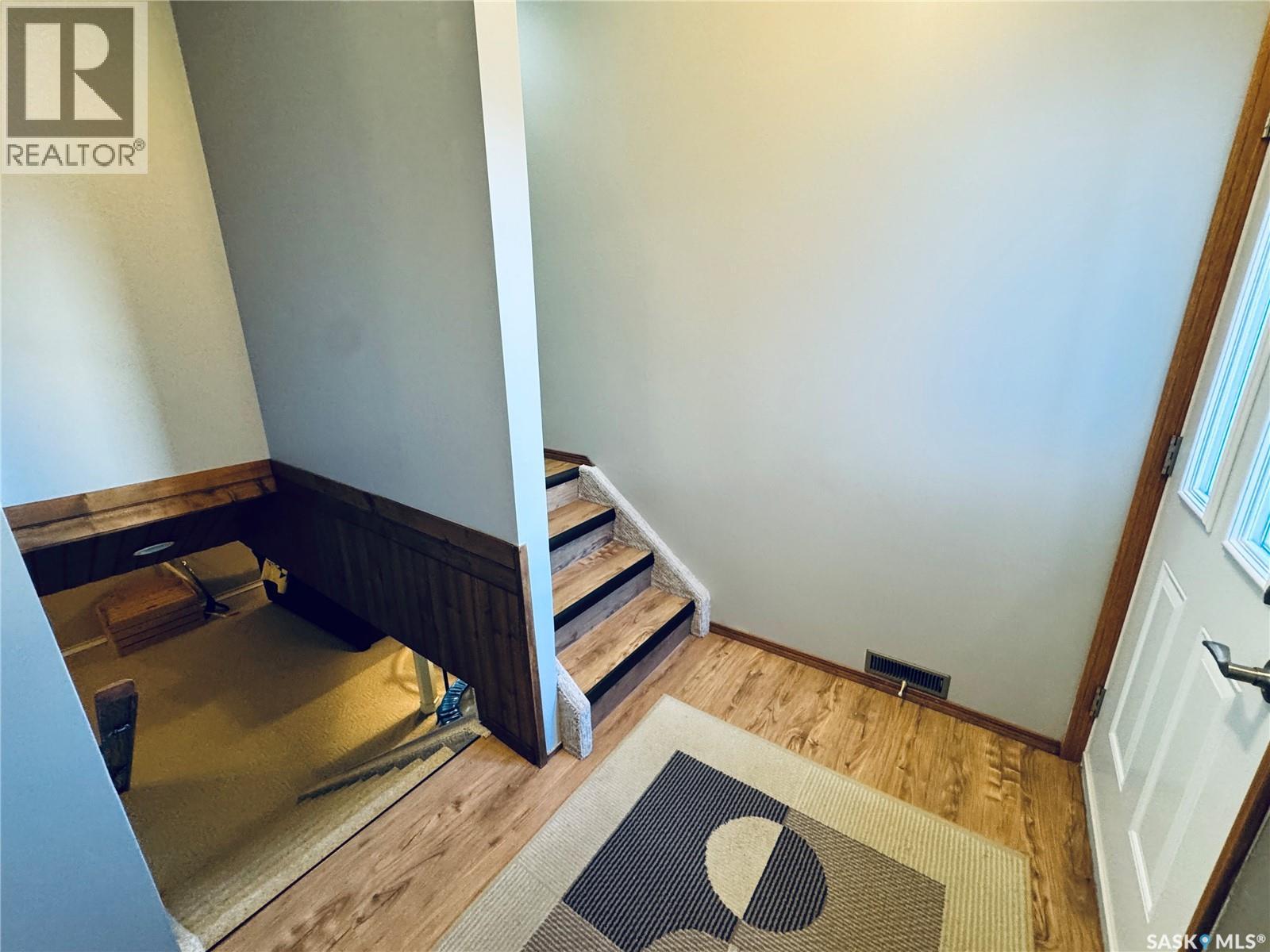 403 8th Avenue W, Biggar, Saskatchewan  S0K 0M0 - Photo 23 - SK028999