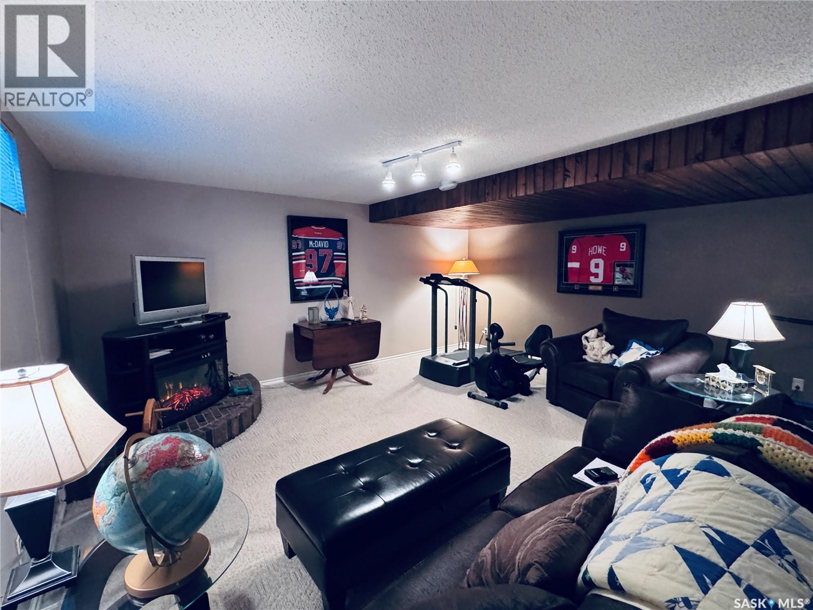 403 8th Avenue W, Biggar, Saskatchewan  S0K 0M0 - Photo 26 - SK028999