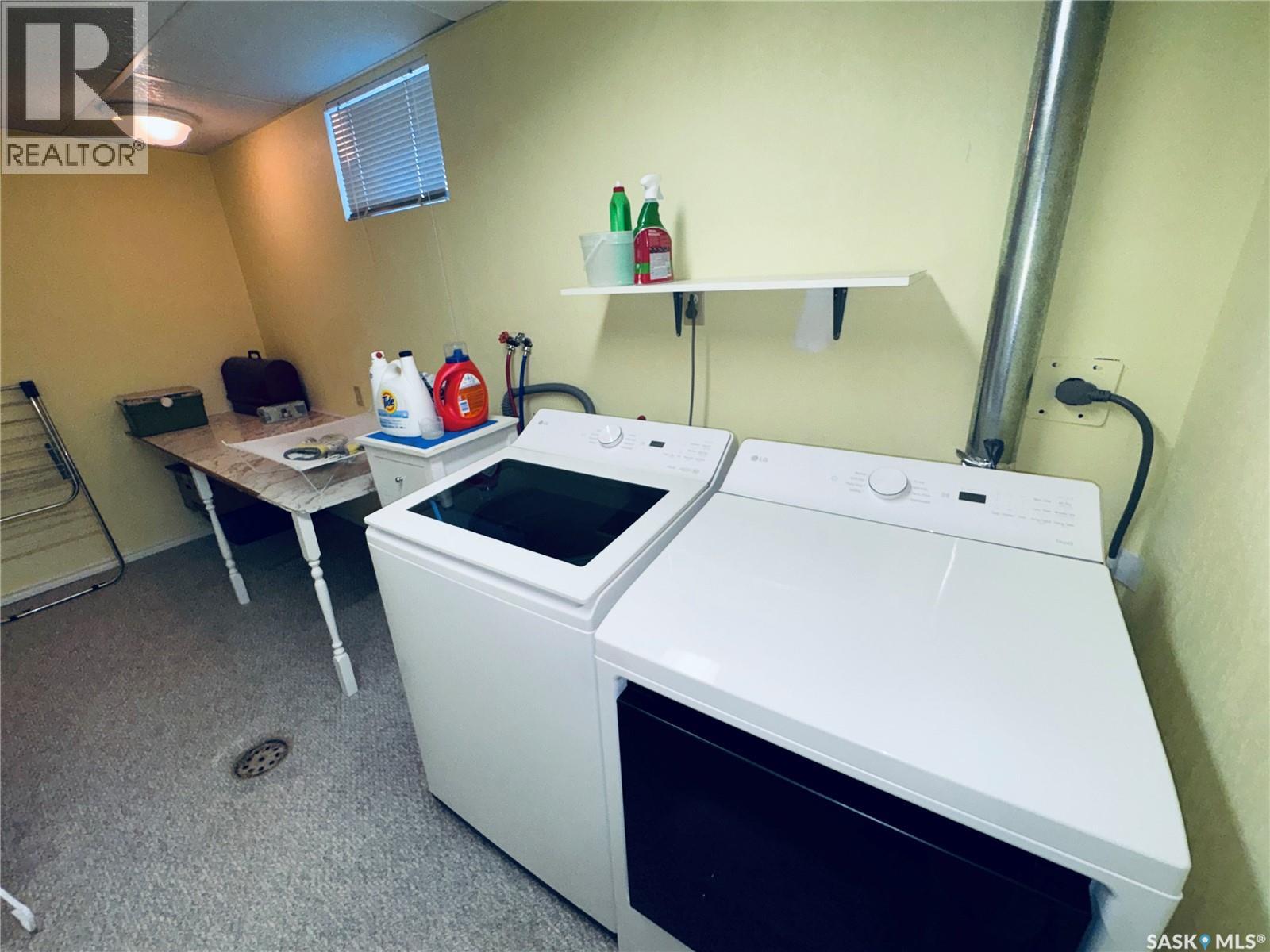 403 8th Avenue W, Biggar, Saskatchewan  S0K 0M0 - Photo 28 - SK028999