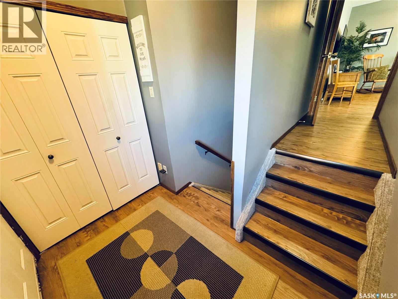 403 8th Avenue W, Biggar, Saskatchewan  S0K 0M0 - Photo 3 - SK028999