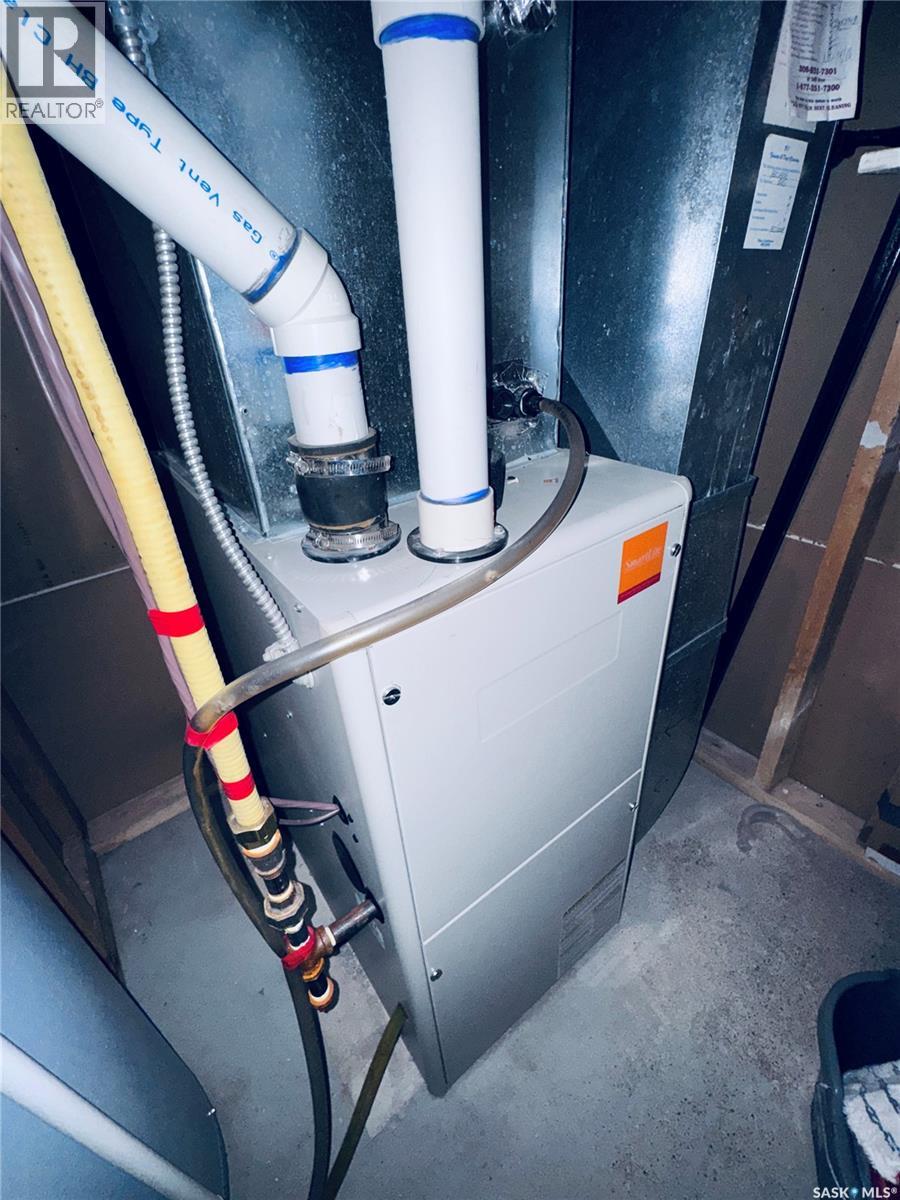 403 8th Avenue W, Biggar, Saskatchewan  S0K 0M0 - Photo 38 - SK028999