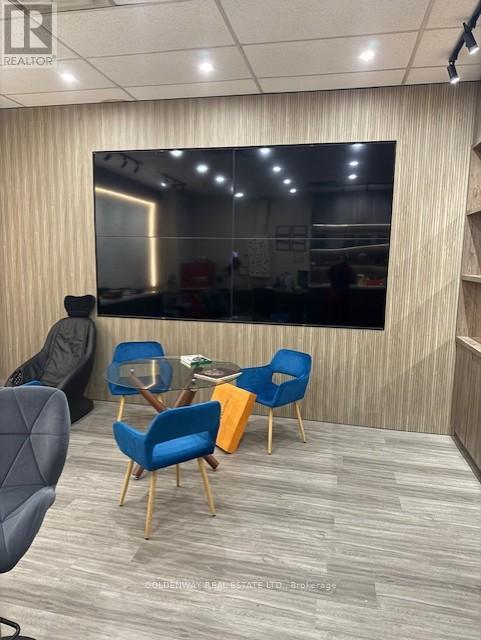 101 - 15 Wertheim Court, Richmond Hill, Ontario  L4B 3A8 - Photo 3 - N12807178