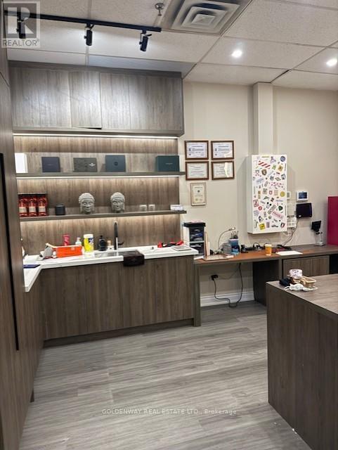 101 - 15 Wertheim Court, Richmond Hill, Ontario  L4B 3A8 - Photo 8 - N12807178