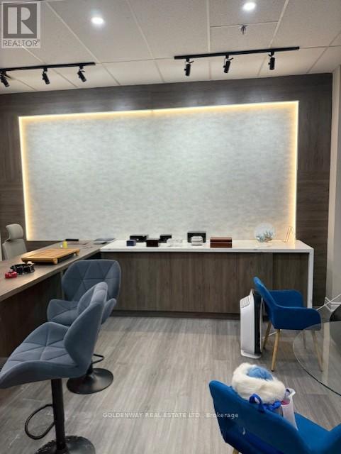 101 - 15 Wertheim Court, Richmond Hill, Ontario  L4B 3A8 - Photo 5 - N12807178