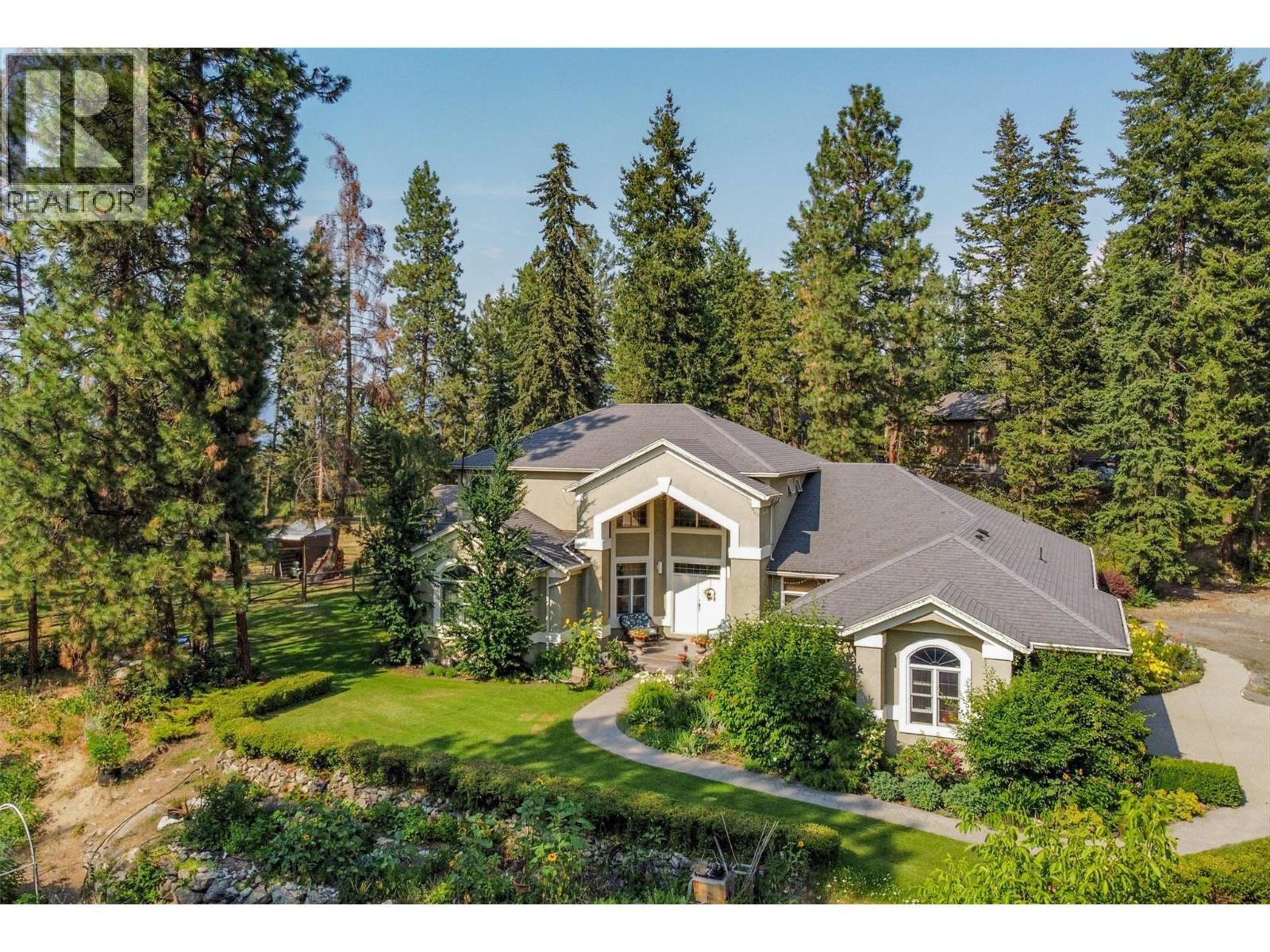 3605 Luxmoore Road, Kelowna, British Columbia