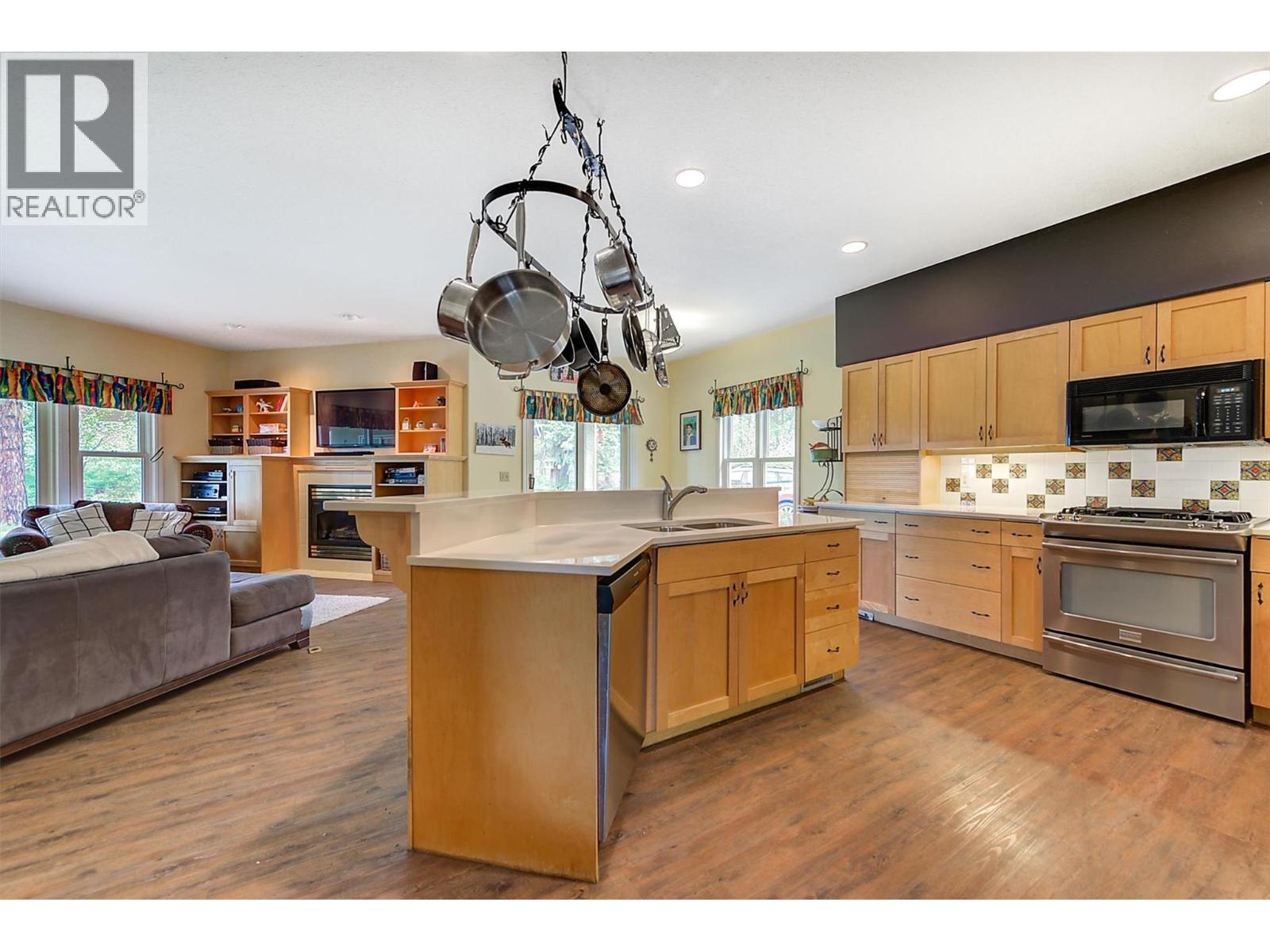 3605 Luxmoore Road, Kelowna, British Columbia  V1W 4C7 - Photo 16 - 10374438