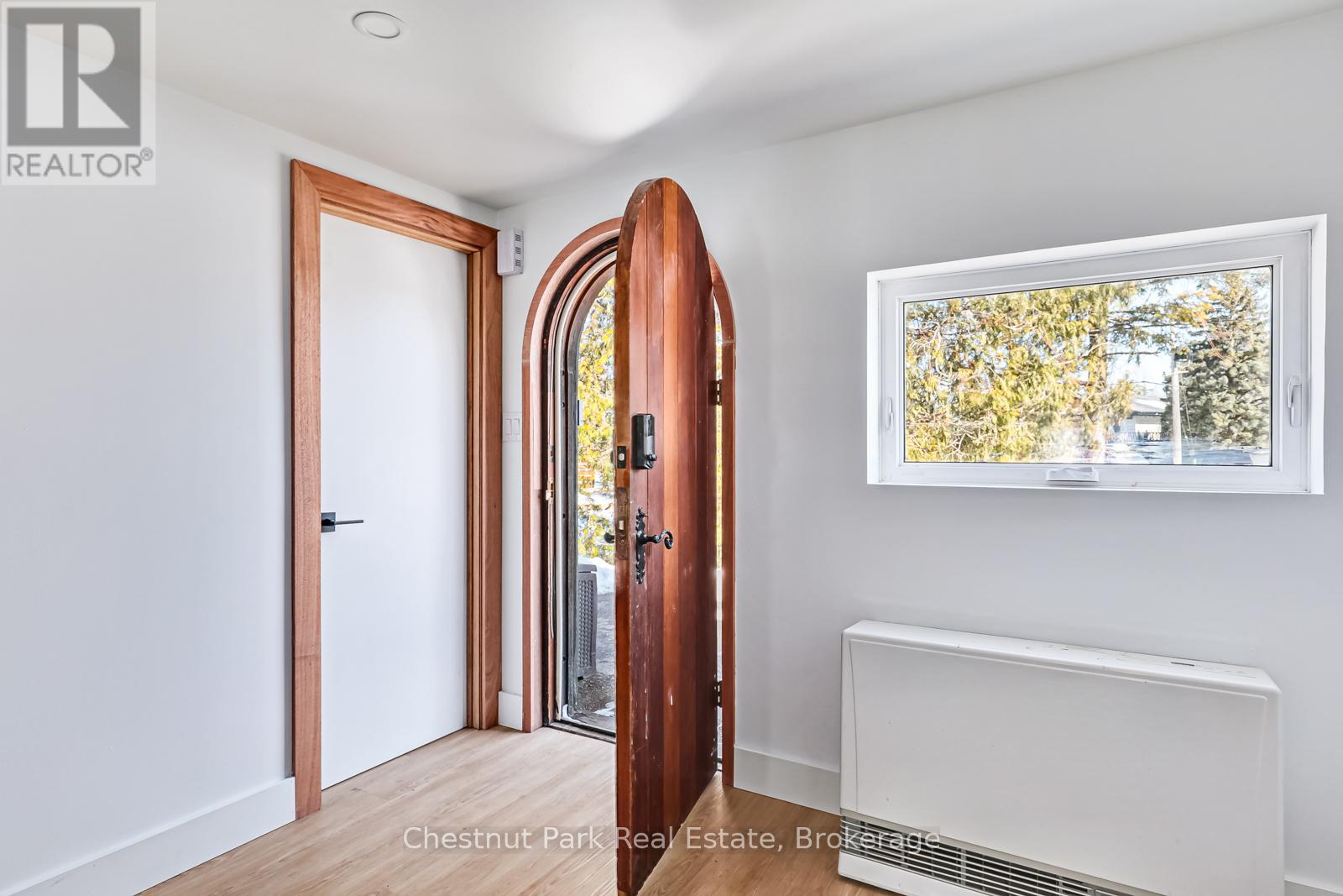 160 Wensley Drive, Blue Mountains, Ontario  N0H 1J0 - Photo 6 - X12813186