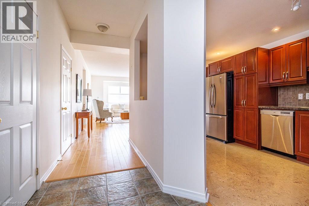 4000 Creekside Drive Unit# 401, Dundas, Ontario  L9H 7S9 - Photo 10 - 40779641