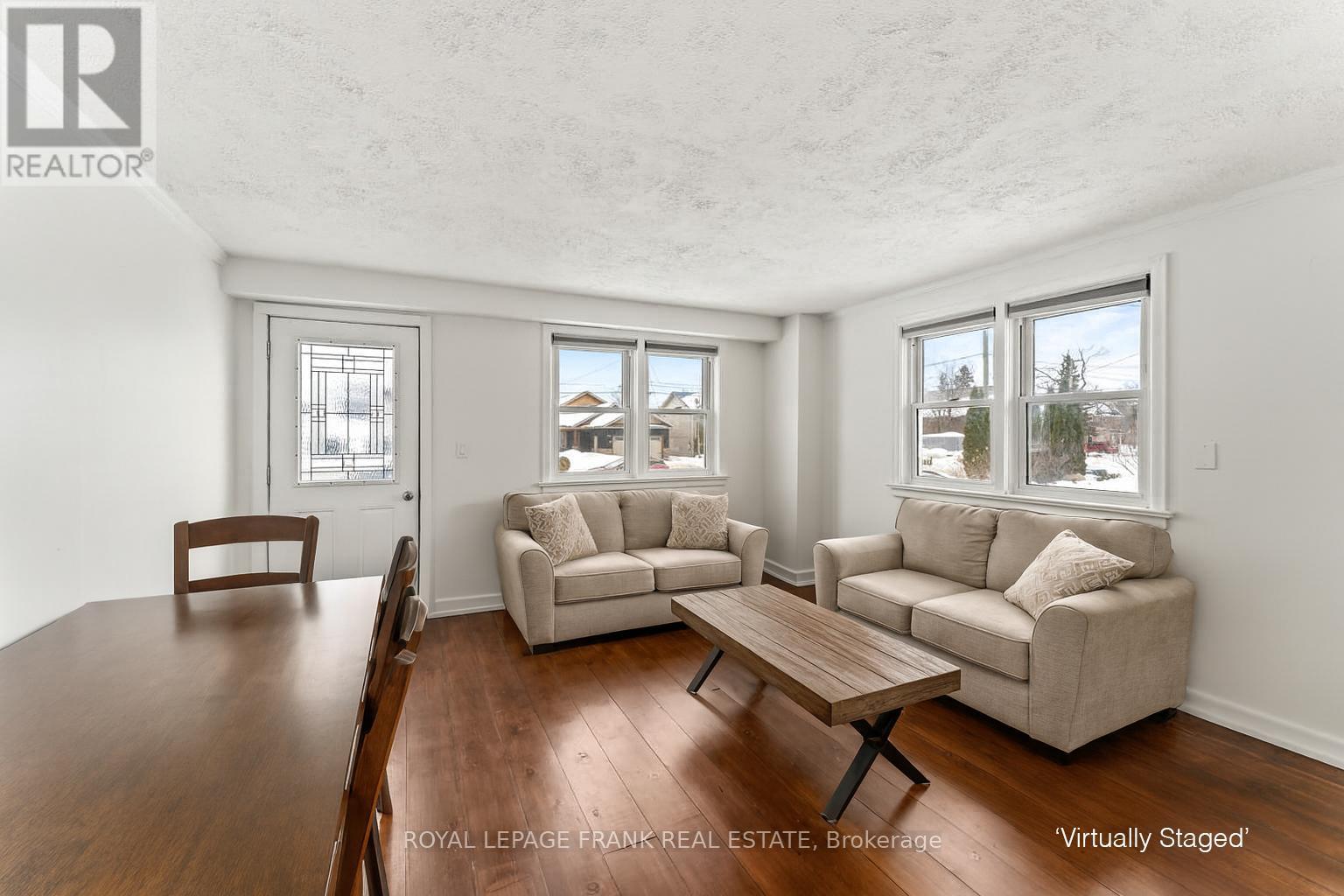 72 Helen Street, Kawartha Lakes (Bobcaygeon), Ontario  K0M 1A0 - Photo 2 - X12813222