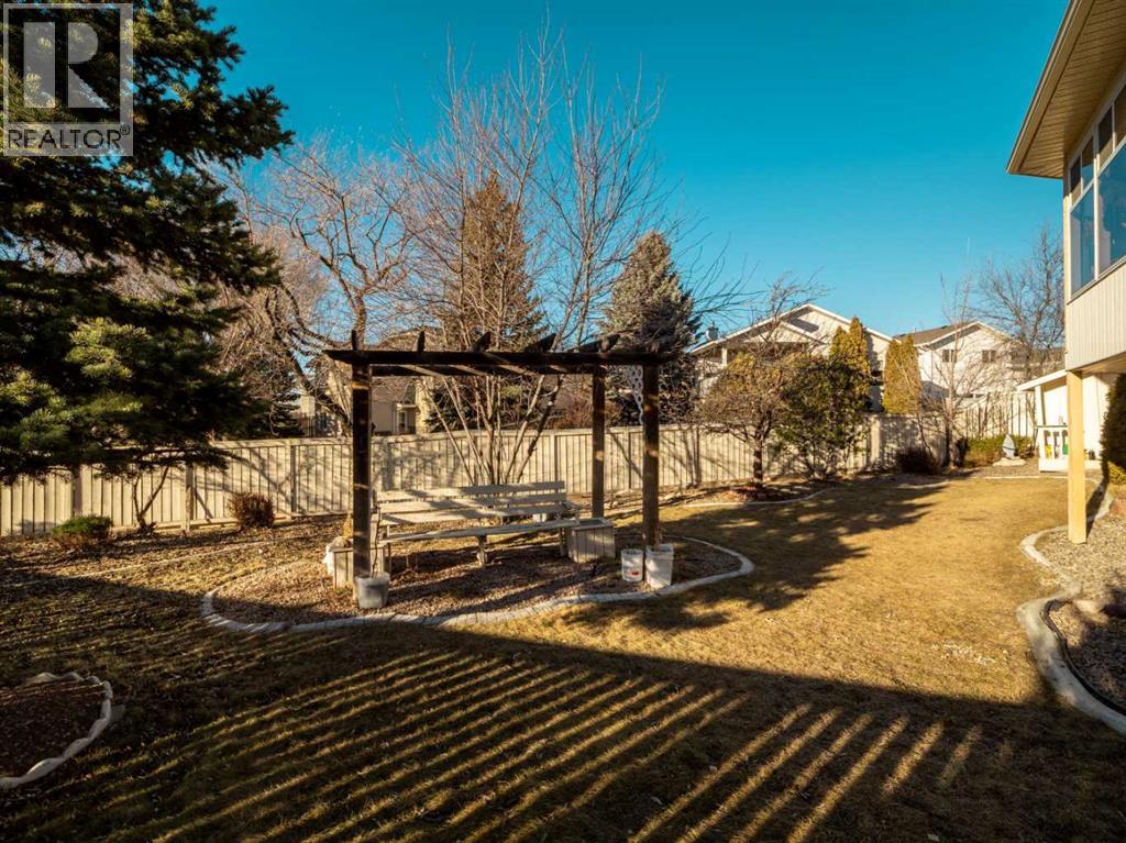 10 Fairmont Crescent S, Lethbridge, Alberta  T1K 7G3 - Photo 49 - A2279053