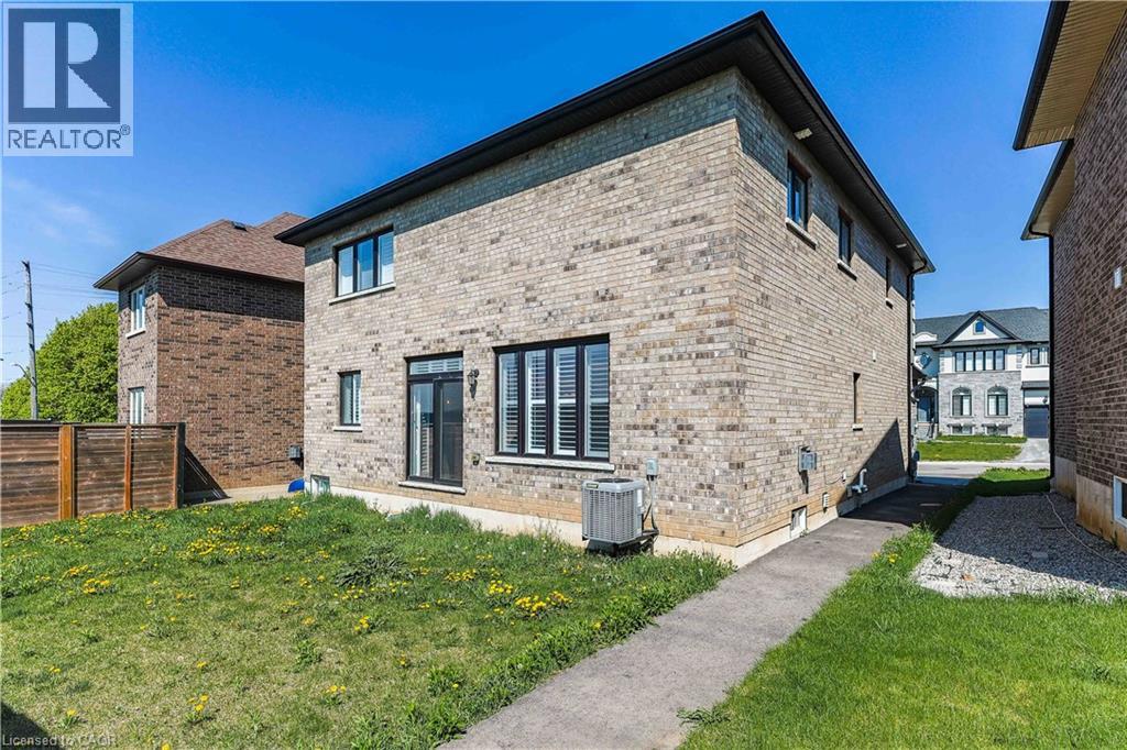 8 Cesar Place, Ancaster, Ontario  L9G 0G3 - Photo 47 - 40796731