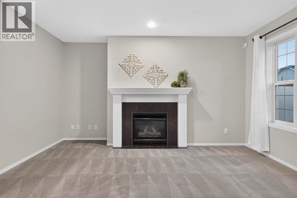 147 Everstone Rise Sw, Calgary, Alberta  T2Y 4J7 - Photo 6 - A2274354