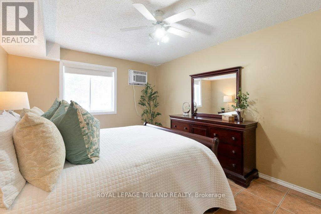 104 - 729 Deveron Crescent, London South, Ontario  N5Z 4X5 - Photo 13 - X12813082