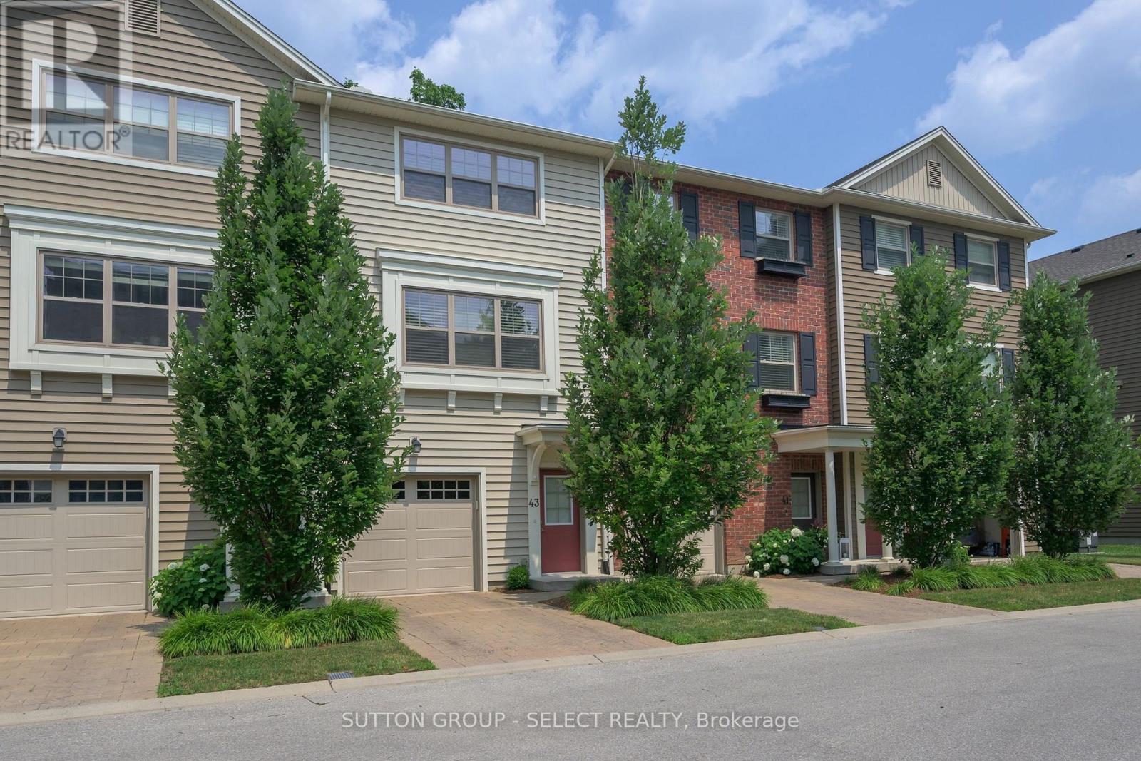 43 - 1040 Coronation Drive, London North, Ontario  N6G 0R8 - Photo 2 - X12813114