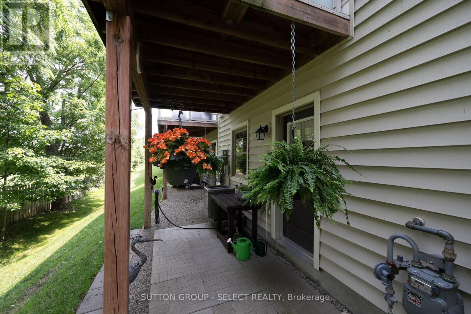 43 - 1040 Coronation Drive, London North, Ontario  N6G 0R8 - Photo 6 - X12813114