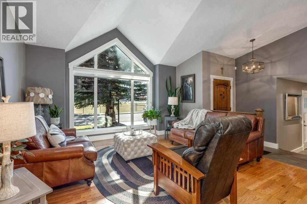 214 Chinook Drive, Cochrane, Alberta  T4C 1E4 - Photo 5 - A2278707