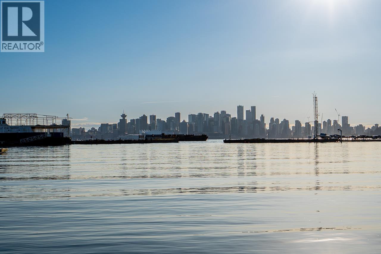 A015 415 Esplanade Avenue, North Vancouver, British Columbia  V7M 1A6 - Photo 38 - R3089415