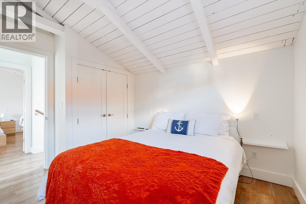 A015 415 Esplanade Avenue, North Vancouver, British Columbia  V7M 1A6 - Photo 26 - R3089415