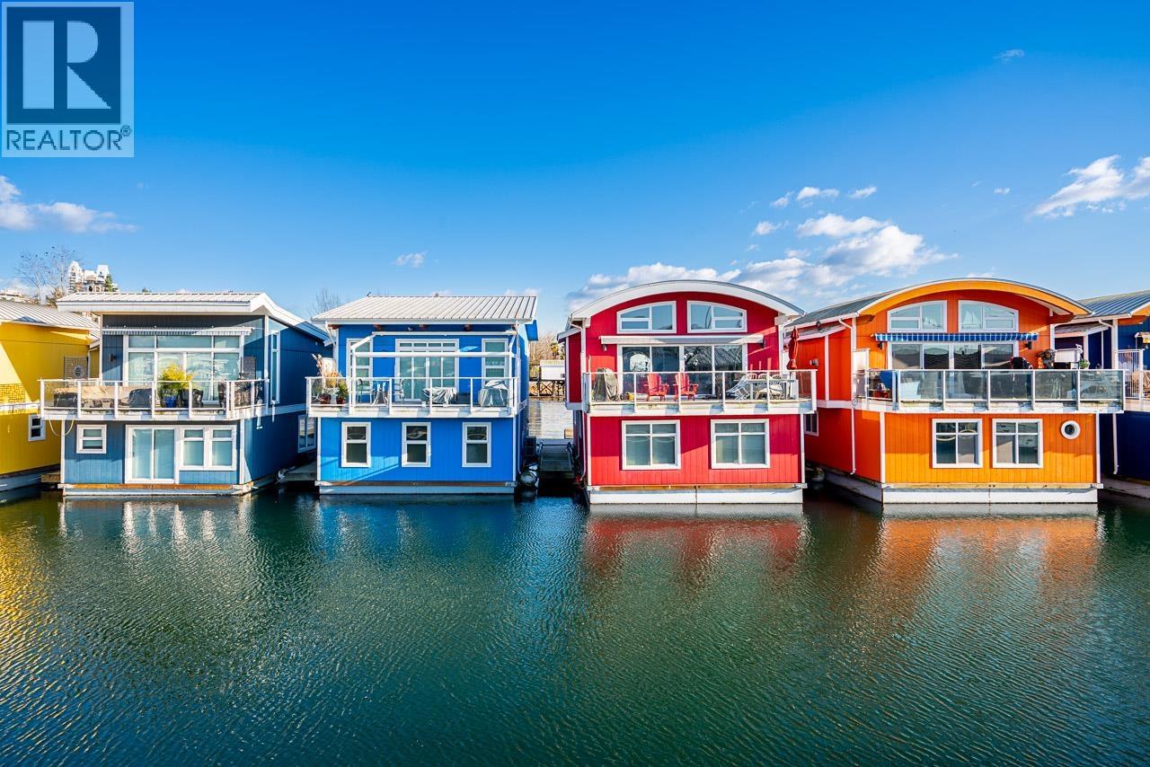 A015 415 Esplanade Avenue, North Vancouver, British Columbia  V7M 1A6 - Photo 35 - R3089415