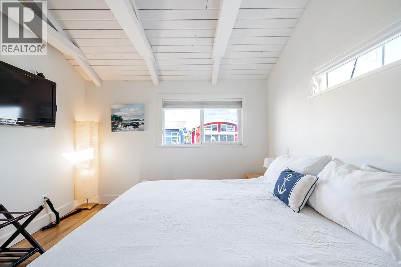 A015 415 Esplanade Avenue, North Vancouver, British Columbia  V7M 1A6 - Photo 24 - R3089415