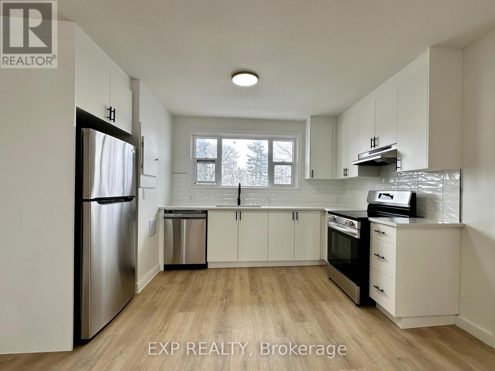 5 - 839 Kirkwood Avenue, Ottawa, Ontario  K1Z 5Y1 - Photo 6 - X12813192