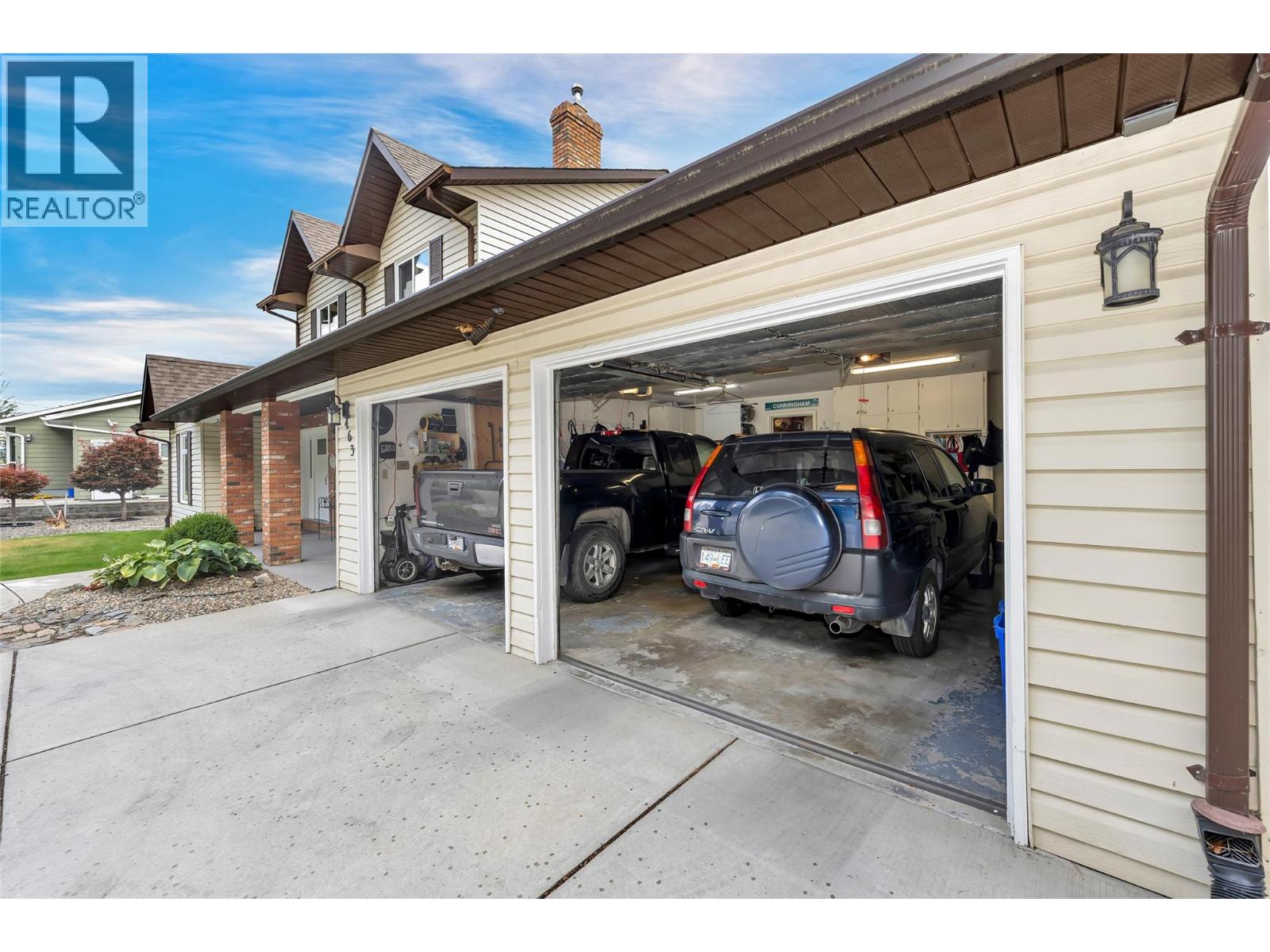 6463 Blue Jay Road, Vernon, British Columbia  V1H 1W5 - Photo 2 - 10376570