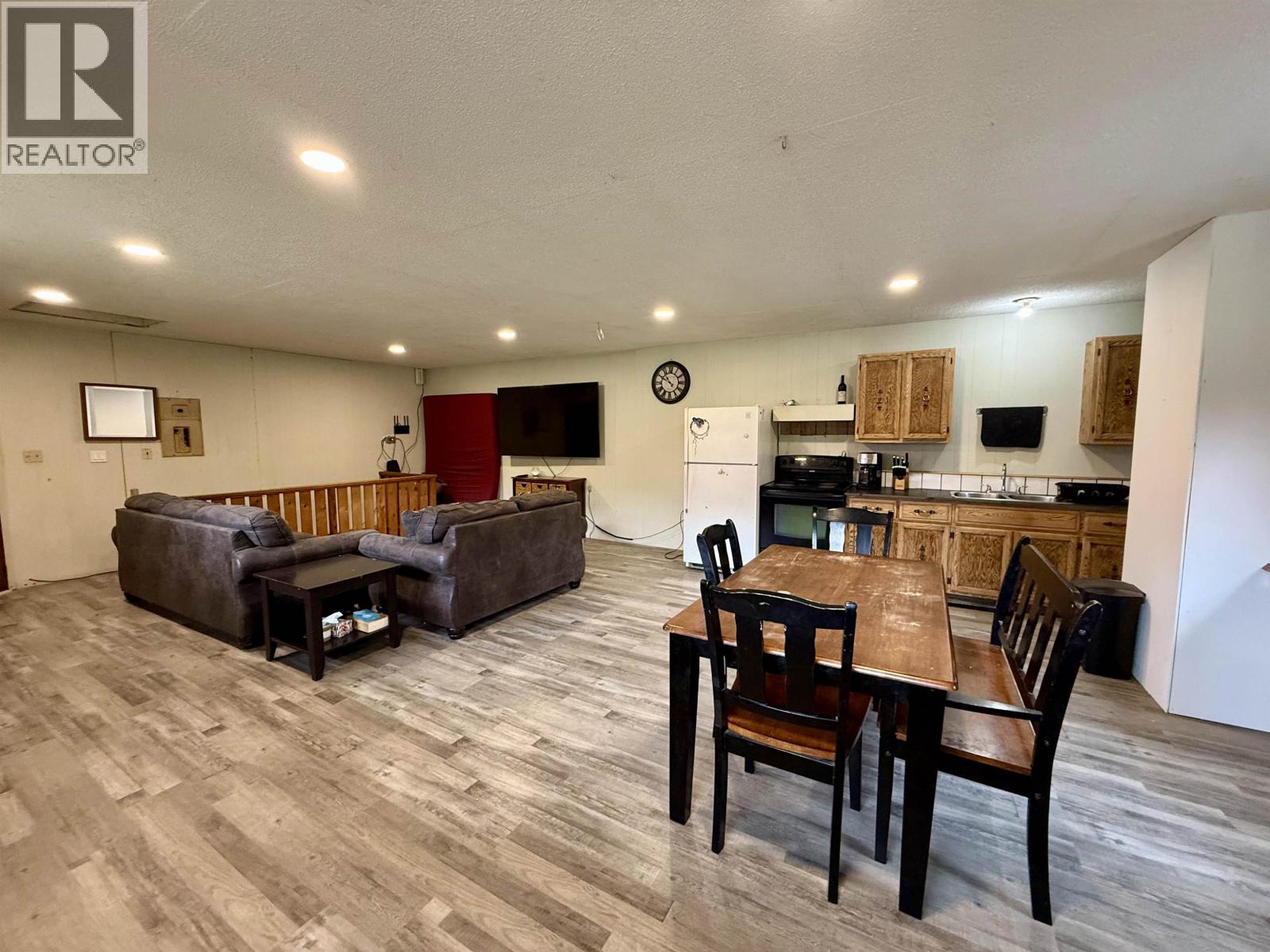 2498 S Douglas Drive, Hagensborg, British Columbia  V0T 1H0 - Photo 17 - R2897406