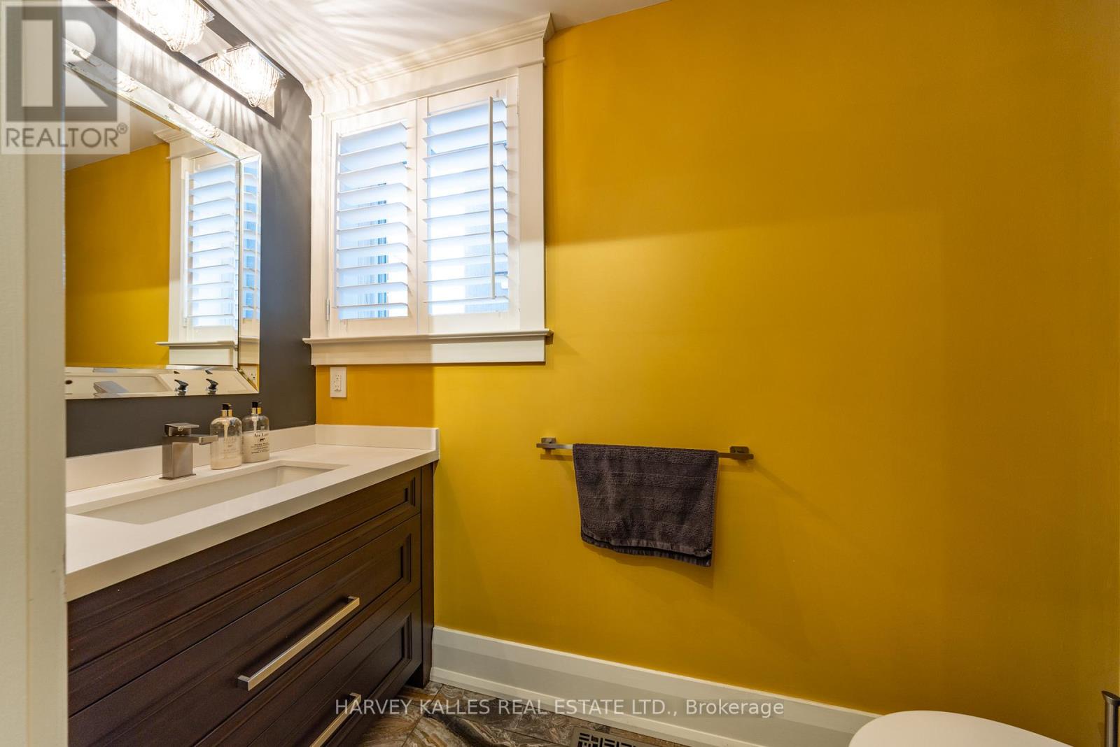 353 Briar Hill Avenue, Toronto, Ontario  M4R 1J3 - Photo 14 - C12813146