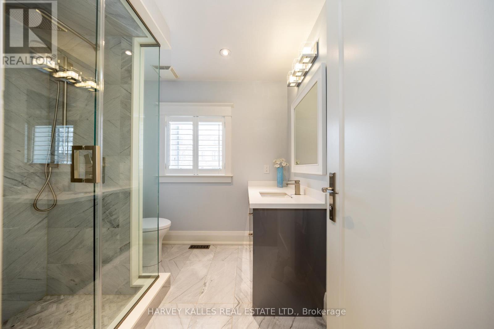 353 Briar Hill Avenue, Toronto, Ontario  M4R 1J3 - Photo 24 - C12813146