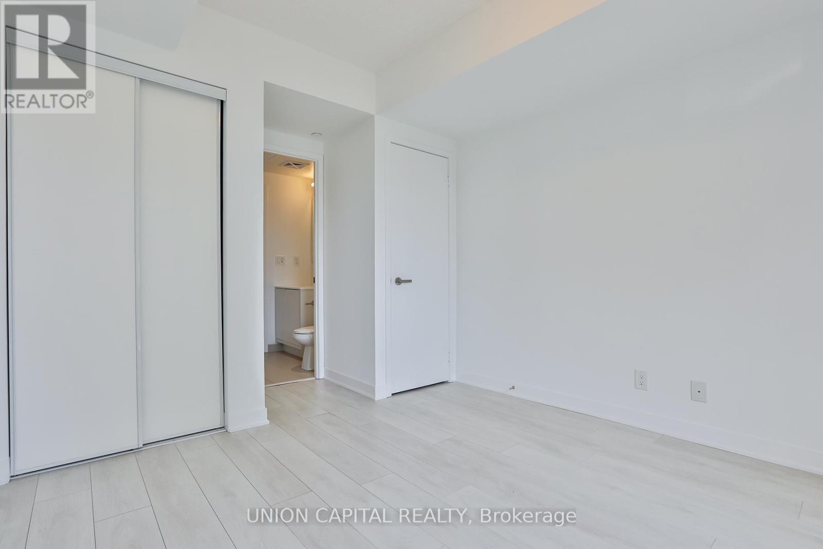 2305 - 88 Harbour Street, Toronto, Ontario  M5J 1B7 - Photo 18 - C12813158